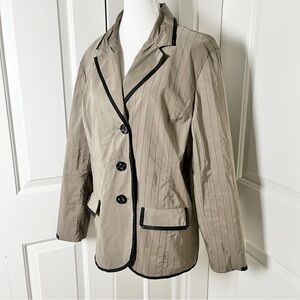 Chic Tom Crown Khaki Blazer w/ Black Accents, Size 14 - Perfect for Any Weather!
